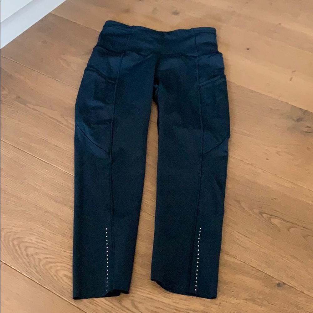 Lululemon crops